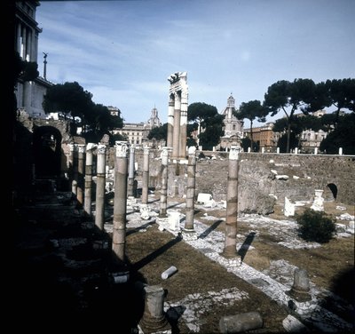 Het Caesar Forum begon in 54 v.Chr. en eindigde onder keizer Augustus (Octavianus) (63 v.Chr. - 14). Rome. door Roman