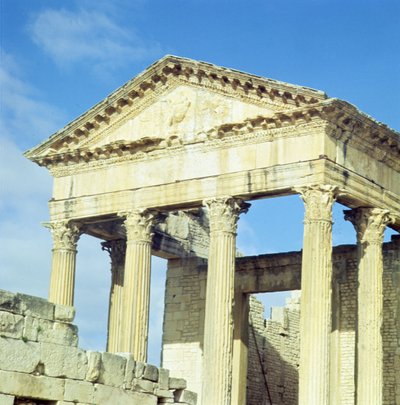 Uitzicht op het Capitolium, voorgevel, 166-167 AD door Roman