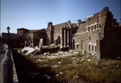 Uitzicht op het forum van Augustus door Roman