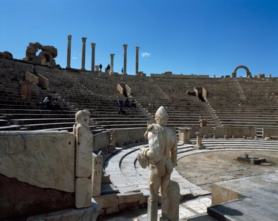 Zicht op het theater door Roman