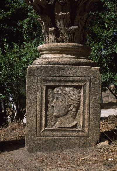 Architectonisch element, Hoge Keizerlijke Periode (27 AD- 395 BC) door Roman Imperial Period