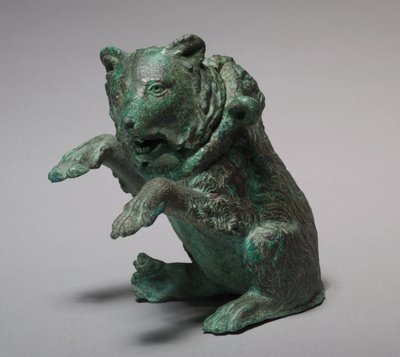 Olie Ampul in de Vorm van een Dansende Beer, 200s door Roman Imperial Period