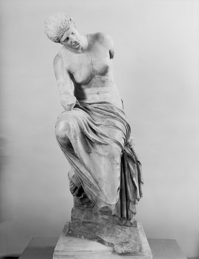 Standbeeld van een zittende muze door Roman Imperial Period