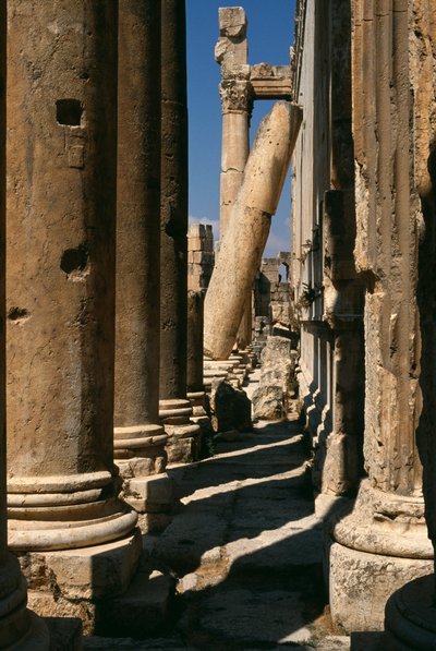 Tempel van Bacchus, detail, Hoge Keizerlijke Periode (27 v.Chr.-395 n.Chr.) door Roman Imperial Period