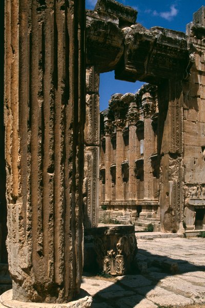 Tempel van Bacchus, detail, Hoge Keizerlijke Periode (27 v.Chr.-395 n.Chr.) door Roman Imperial Period