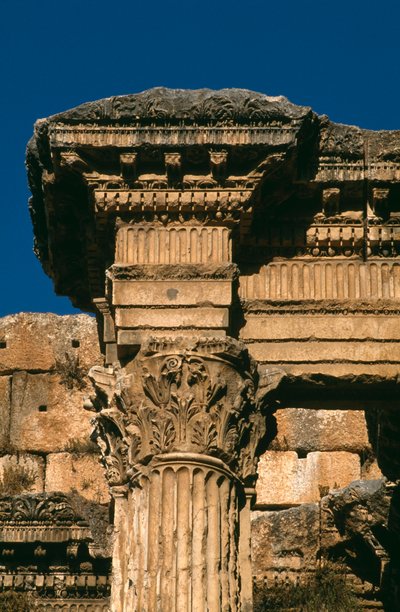 Tempel van Bacchus, detail van het hoofdgestel, Hoge Keizerlijke Periode 27 v.Chr.-395 n.Chr. door Roman Imperial Period