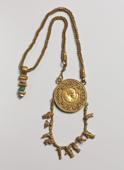 Halsband met Medaillon en Hanger, 200-300 door Roman Period Egyptian