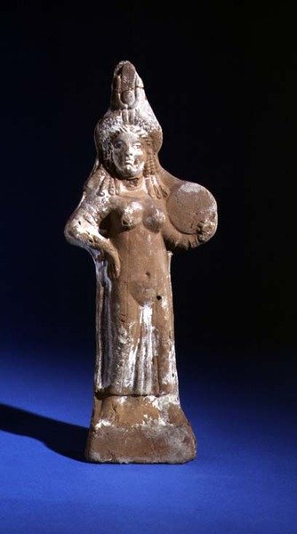 Statuette van de godin Isis met een tympanon door Roman Period Egyptian