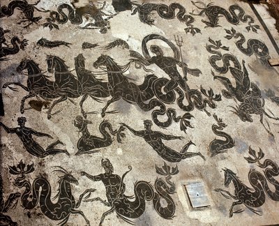 Oud Ostia (Ostia). Mozaïek van Neptunus
