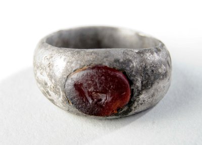 Vingerring met intaglio (zilver) door Roman Roman