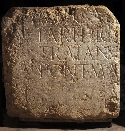 Deel van een grotere Hadrianische inscriptie, 2e eeuw na Christus (steen) door Roman Roman