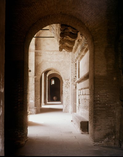 Het tabularium bevindt zich onder het Capitool en was de plaats waar de archieven werden bewaard. door Roman Roman