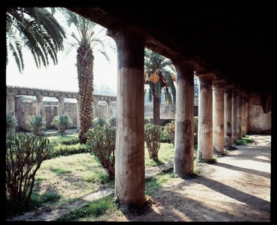 Zicht op peristyle van Casa d