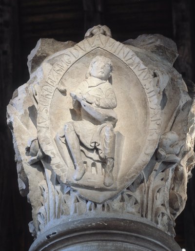 Kapiteel van het koor dat de eerste toon van de gregoriaanse zang voorstelt (beeldhouwwerk) door Romanesque