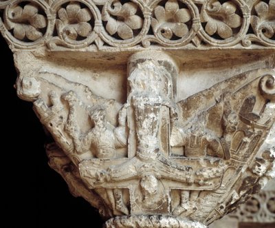 Kapiteel met voorstelling van Sint-Pieter aan zijn kruis (sculptuur) door Romanesque