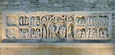 Romaans kunst: altaarstuk dat verschillende scènes uit het Evangelie voorstelt door Romanesque