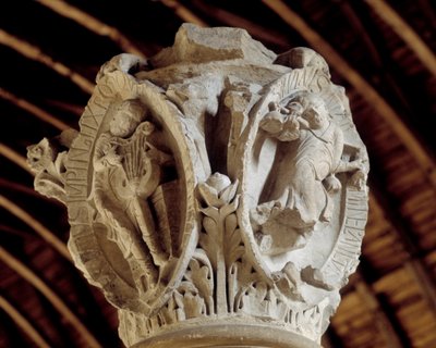Toon van gregoriaanse zang: de derde (passie en opstanding van Christus) en Tintinrectie van Christus (rechts), Kapiteel van het koor (beeldhouwwerk) door Romanesque