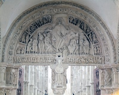 Vézelay Abdij (89), het timpaan van de Basiliek van Santa Maria Magdalena. 12e eeuw door Romanesque