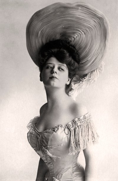 Camille Clifford 1885-1971, Belgische actrice, 1905 door Rotary Photo