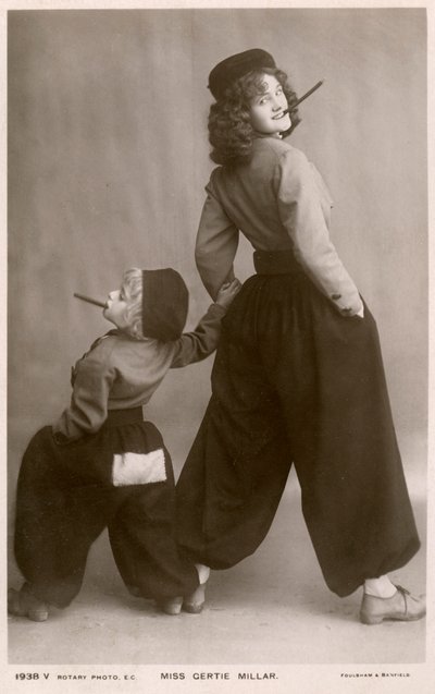 Gertie Millar, Britse actrice en zangeres, ca. 1906 door Rotary Photo
