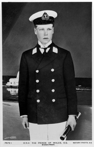 De Prins van Wales in het uniform van een adelborst, 1910 door Rotary Photo