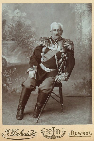 Generaal Konstantin Pavlovich Prezhbyano 1840-1905, 1888 door Rowno . Photo studio N. Dubravski