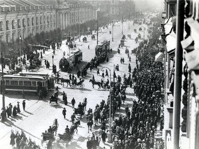 Demonstratie in St. Petersburg tegen het Lena-bloedbad in Siberië, april 1912 door Russian Photographer