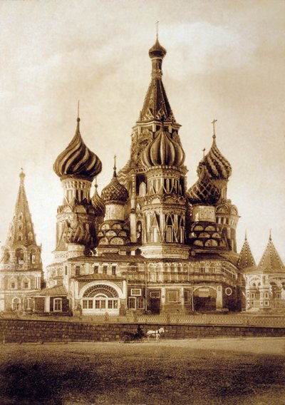 Sint-Basiliuskathedraal, Rode Plein, Moskou, c. 1890 door Russian Photographer