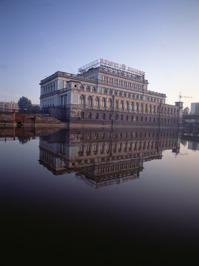 Uitzicht op de oude beurs door Russian School