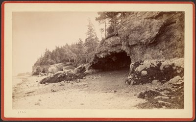 [Grot, mogelijk in Mt. Desert, Maine]. door S.R. Stoddard