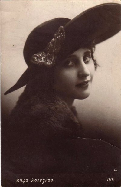 Vera Kholodnaya, Russische stomme filmactrice, 1917 door Sakharov and Orlov