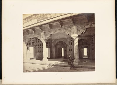 Agra; het Fort, interieur van de Zenana, met het mozaïekwerk door Samuel Bourne