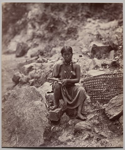 Lepcha vrouw (nummer 1908) door Samuel Bourne