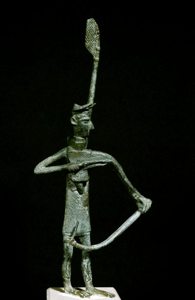 Nuragische cultuur: bronzen boogschutter beeldje door Sardinia Nuragic Civilization
