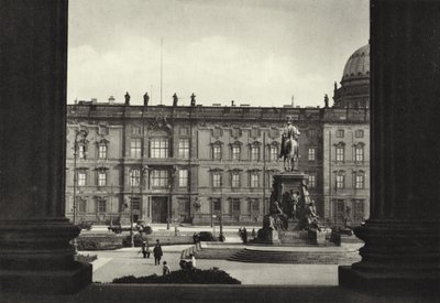 Berlijn: Blick auf Schloss und Lustgarten door Sasha Stone