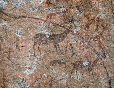 AFRIKAANSE KUNST: Rotsschildering in Ngomo Carera in de Domboshawa Range, 20 mijl noord-oost... (fresco) door School African