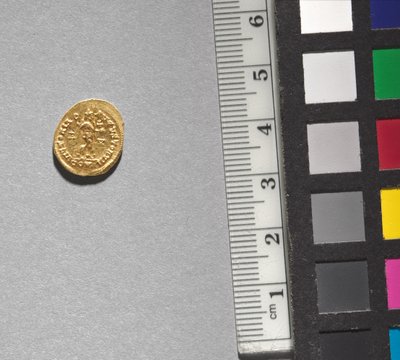 Solidus van Arkadios (achterzijde), 395-408 (goud) door School Byzantine