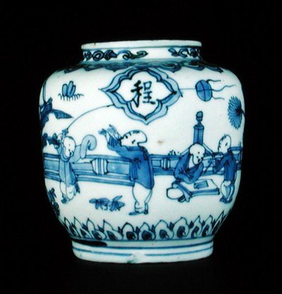 Blauw-witte pot met spelende jongens, Wanli door School Chinese