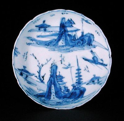 Blauw-witte schotelschaal geschilderd met een visser in een boot, Wanli of Tianqi door School Chinese