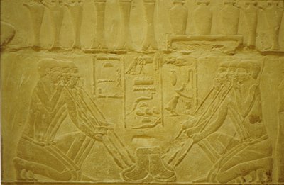 Oud Egypte, muurgravure, juweliers smelten goud, Merereuka Mastaba/Graf, 6e Dynastie, Saqqara, Egypte door School Egyptian