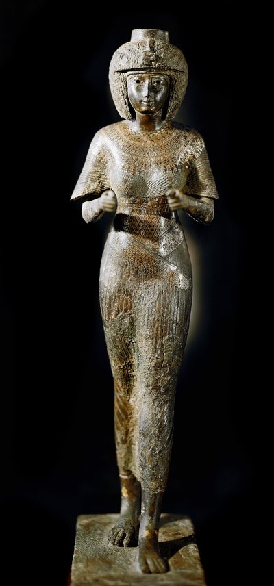 Egyptische oudheid: bronzen standbeeld van koningin Karomama, vrouw van Farao Takelot II. 21e dynastie. Parijs, Louvre Museum door School Egyptian