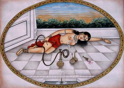 Dame geniet van waterpijp en drank miniatuurschilderij op papier door School Indian
