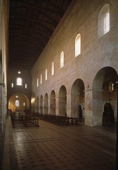 Interieur van de kerk van Sint Vincent en Sint Anasthasius de Abdij van de Drie Fonteinen door School Italian