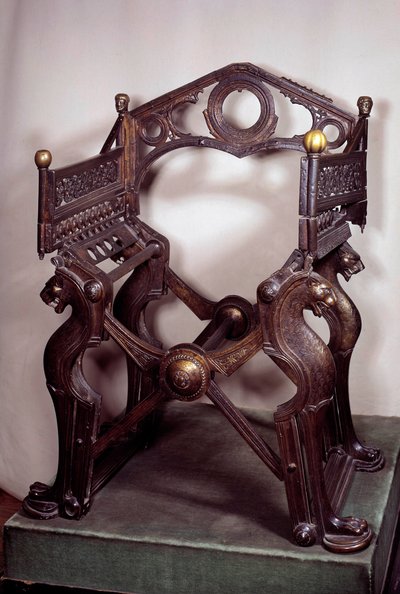 Merovingische kunst: stoel of troon van Dagobert I (602/605-638). Gemaakt in verguld brons in de 7e-9e eeuw. Uit de schat van de abdij van Saint-Denis. Parijs, B.N. door School Merovingian