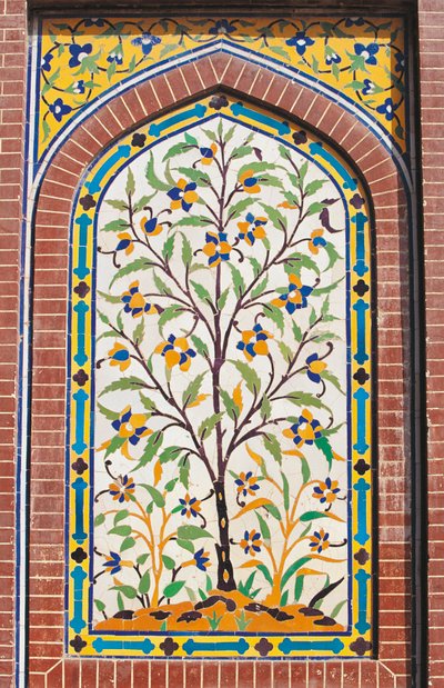 Bloeiende boom, Majolica-decoratie, Wazir Khan-moskee (17e eeuw), Lahore, Punjab, Pakistan door School Pakistani