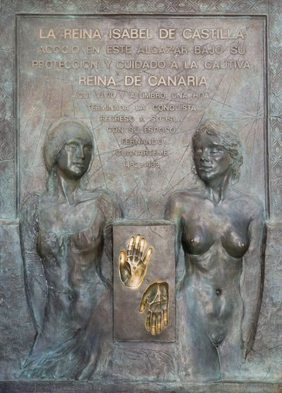 Monument voor Isabel van Castilië in de Alcazar-tuinen door School Spanish