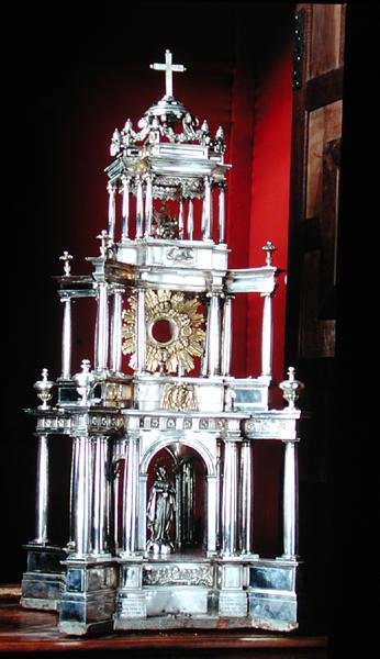 Monstrans met de geconsacreerde Hostie, gebruikt in processies (zilver) door School Spanish