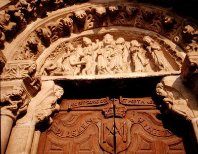 Tympanon van het westportaal van Sta Maria del Azogue door School Spanish