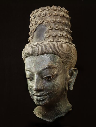 Reusachtig hoofd van een bodhisattva (brons) door School Thai