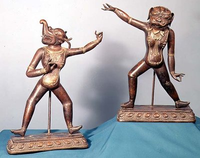 Twee figuren van Dakinis (brons) door School Tibetan